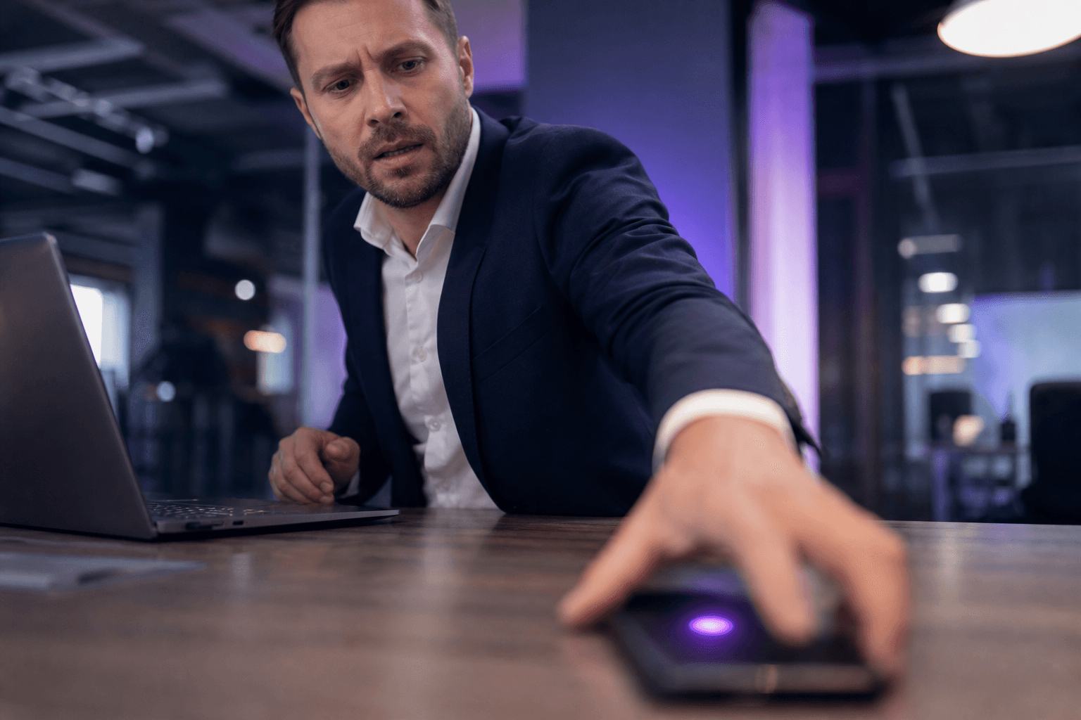Speed to Lead: Why Answering in Five Minutes Wins the Sale